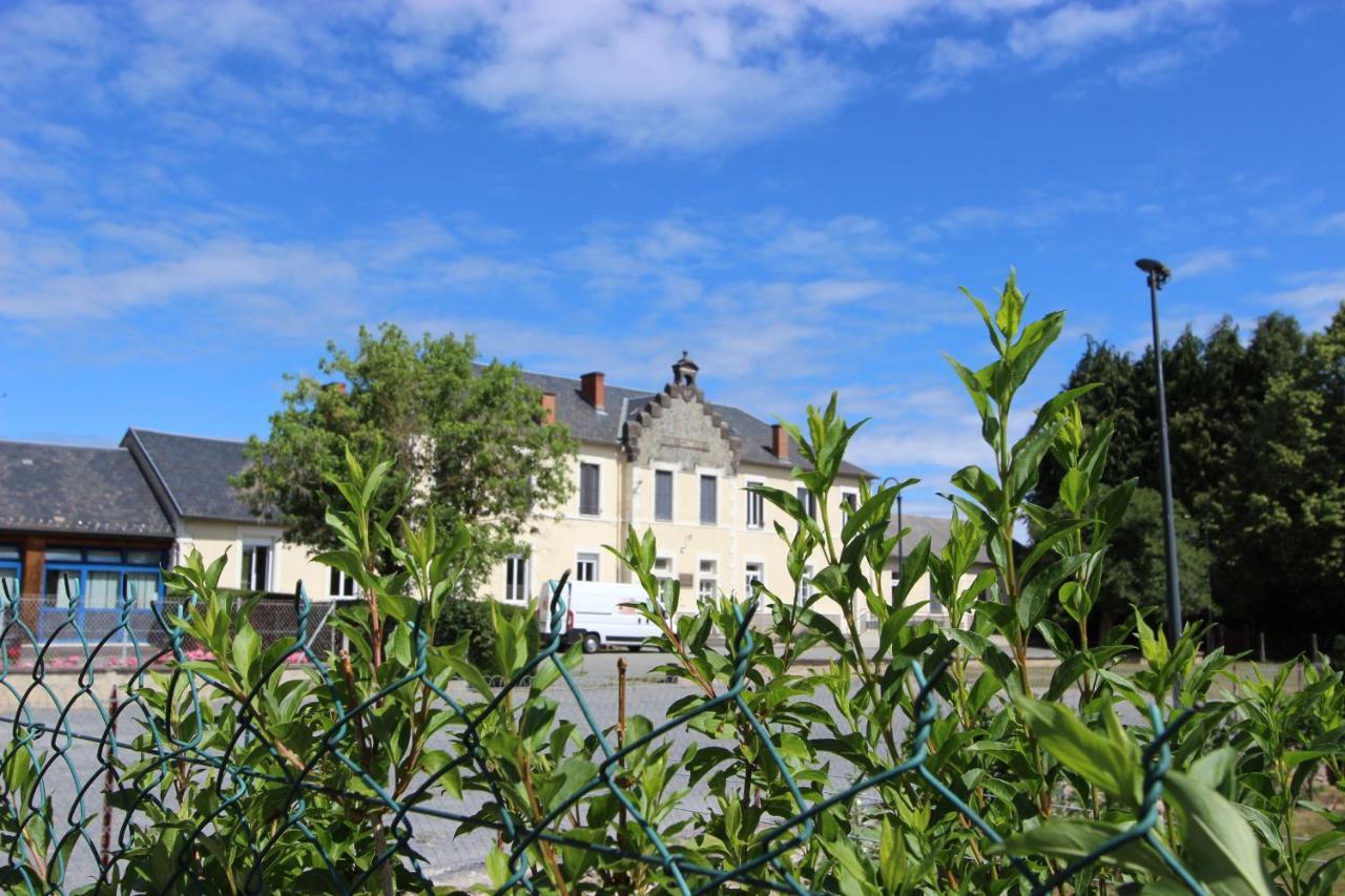 Bed and Breakfast Combrailleurs Espinasse Exterior foto