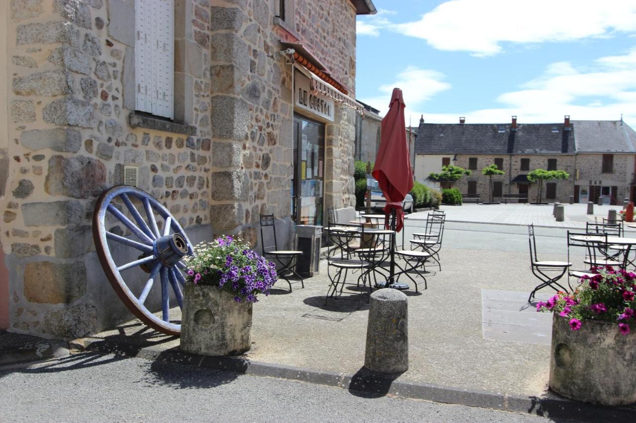 Bed and Breakfast Combrailleurs Espinasse Exterior foto